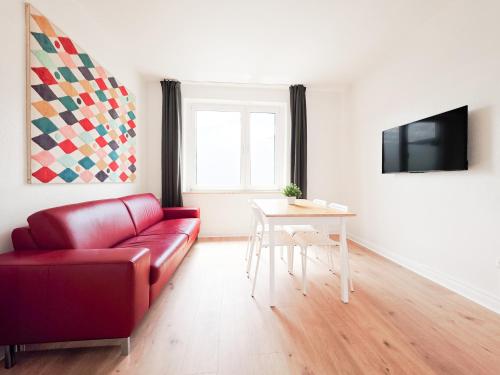 Foto Tolstov Apartments - 3 Room Apartments - Kitchen - Balcony - 5 min to Messe DUS 1