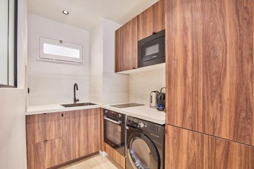 Superb Parisian Suite-Pere Lachaise