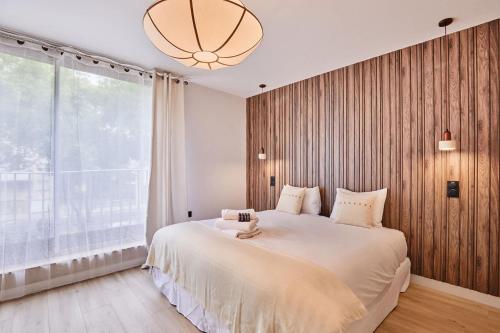 Superb Parisian Suite-Pere Lachaise