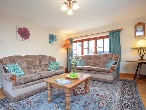 Khu vực ghế ngồi tại Coachman's Lodge - Uk35952