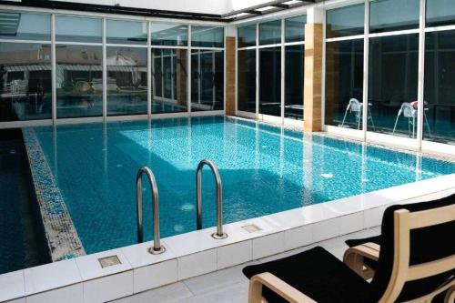 Πισίνα στο ή κοντά στο Dancenter Hotel Near Jeddah Airport
