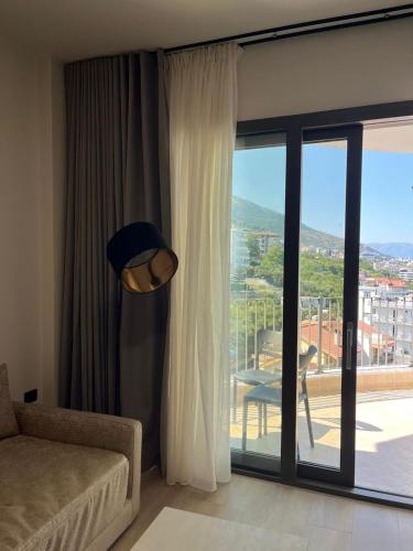 Γενική θέα στο βουνό ή θέα στο βουνό από  αυτό το ξενοδοχείο διαμερισμάτων