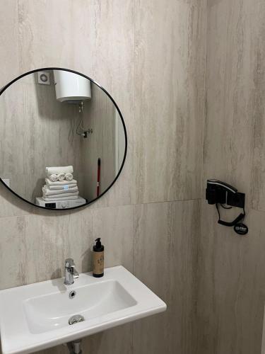 Ένα μπάνιο στο Emera Apartments