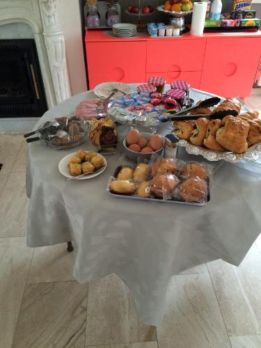 Afbeelding uit fotogalerij van L'Eden B&B in Thiais