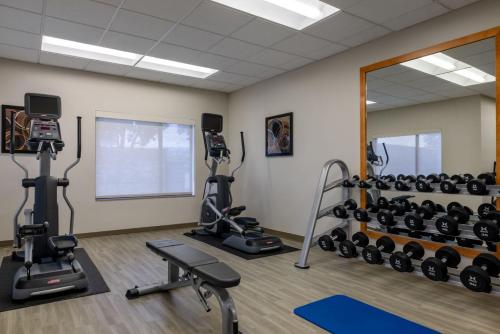 Gimnasio o instalaciones de fitness de TownePlace Suites by Marriott Albuquerque North
