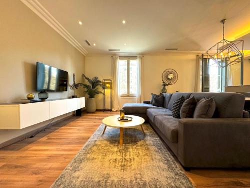 MODERN ELEGANCE by MyRentalHost