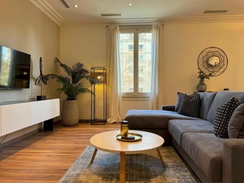MODERN ELEGANCE by MyRentalHost