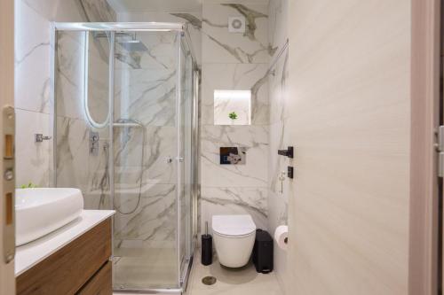 Phòng tắm tại E&Y Luxury Apartment