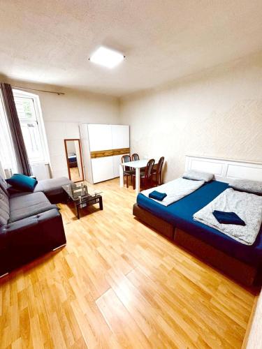 Lovely Rooms in Märzstraße Area MZ10