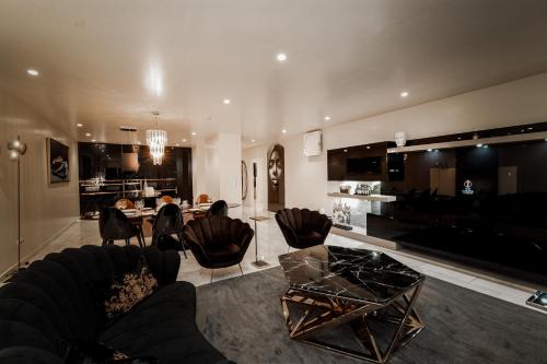Kwarleyz Residence Hotel & Suitesにあるキッチンまたは簡易キッチン