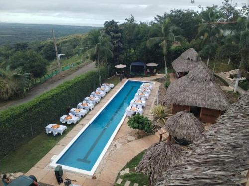 Bazén v ubytování Hotel Vista Bonita nebo v jeho okolí