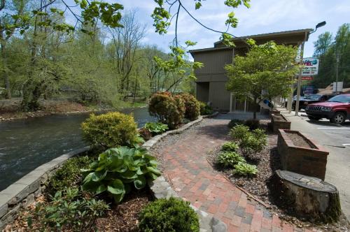 Galeriebild der Unterkunft Rivers Edge Motel in Cherokee