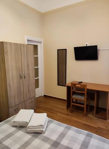 Acharnon room