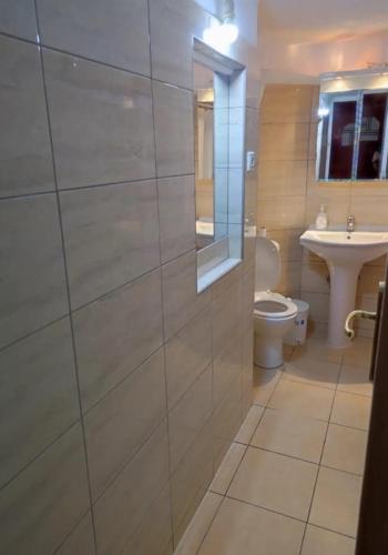 Acharnon room
