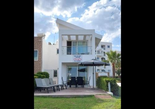 Budova, kde se vila nachází