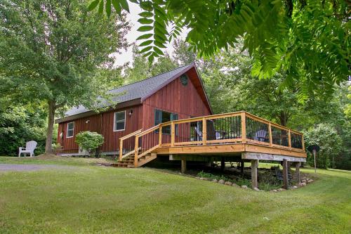 Κήπος έξω από το Whitetail Pines Cabin