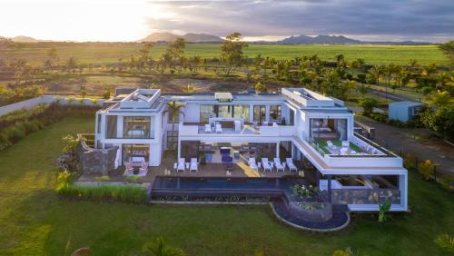 Anahita Golf Resort Villa Djan