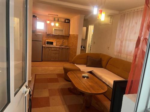 Kuchyň nebo kuchyňský kout v ubytování Vila Alisa Štoj