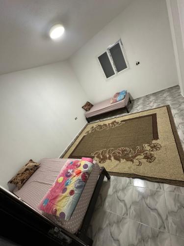 ザルジスにあるZarzis 1の空き部屋(ベッド1台、敷物付)