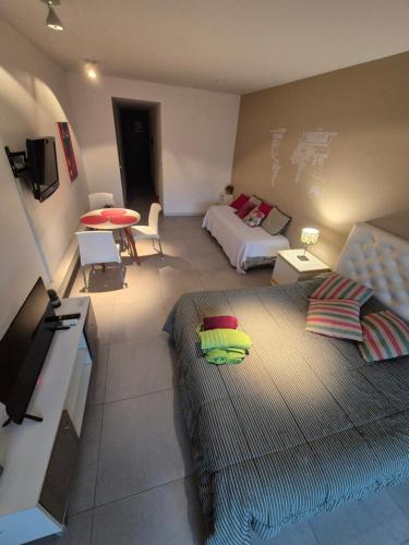 Soy Carlos, te espero en Palermo