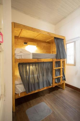 Μία ή περισσότερες κουκέτες σε δωμάτιο στο Coliving en Junin Habitacion Cuadruple en Hostel