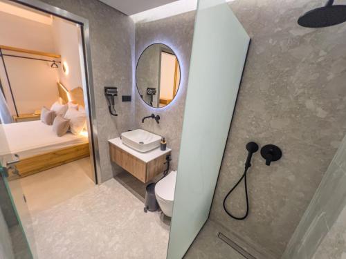 Bilik mandi di Εolia Central Apartments