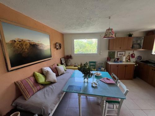 Dapur atau dapur kecil di Elol stone house