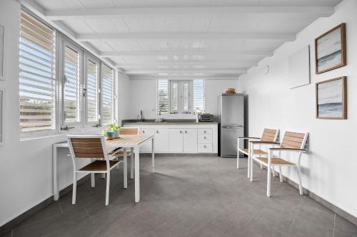 Una cocina o zona de cocina en Casa Brisa by Otium