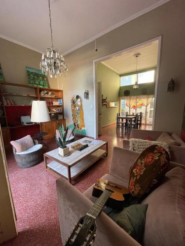 Χώρος καθιστικού στο Habitación en peatonal de Concordia