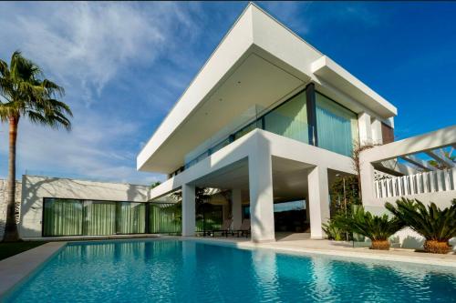 Luxury Villa with private pool