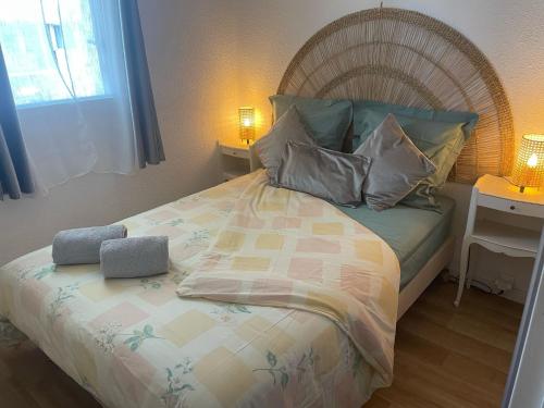 appartement climatisé 4 couchages, ascenseur, piscine, parking ,proche mer