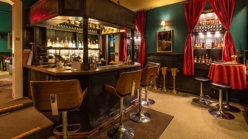ピトロッホリーにあるDunfallandy House Hotelのギャラリーの写真