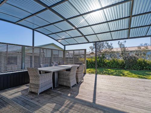 Gallery image of Fun at Whangamata - Whangamata Holiday Home in Whangamata