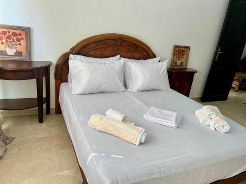 Una cama o camas en una habitación de Luxury central Apartment Casablanca - 2 Mars, City Center