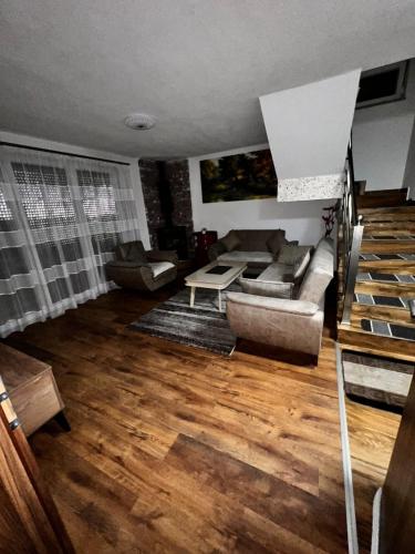 Gallery image of Villa Famijate JETA in Ferizaj