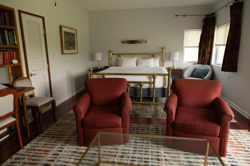 Posezení v ubytování La Tourelle Inn & Spa