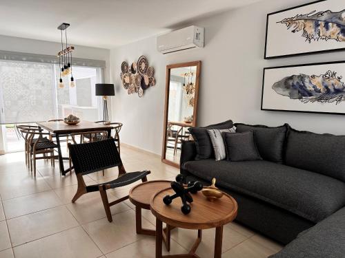 Posezení v ubytování Hermosa casa con alberca privada en Almarena