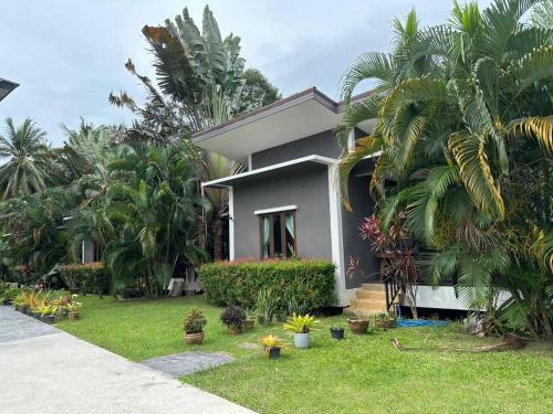 Fotografie z fotogalerie ubytování Golden Moon Resort v destinaci Ban Madua Wan