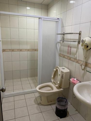Un baño de 暖暖旅宿