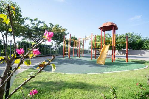 Zona de juegos infantil en Refugio costero, Serena del Mar - Cartagena Indias