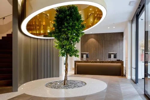 Hotel Den Hof picture