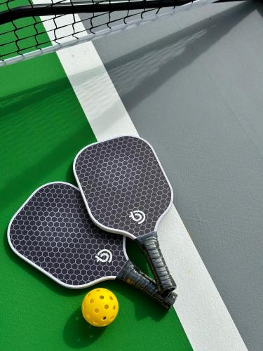 Stolní tenis v ubytování Jasmine Grande Residence nebo okolí