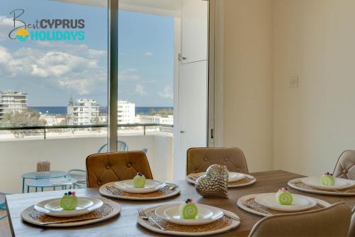 Charming 3-Bed Duplex with Stunning Sea View