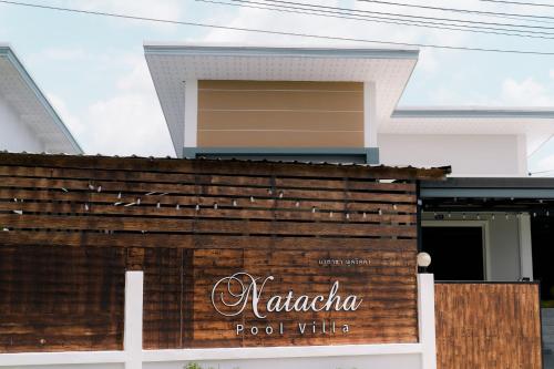 Majutusasutuses Natacha Pool Villa 3 olev sertifikaat, autasu, silt või muu dokument