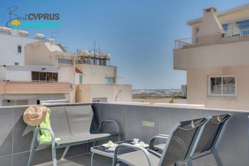 Makenzy Star 2bd duplex 300m from beach