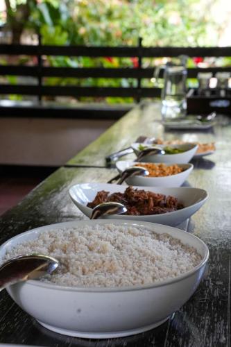 Jídlo v hotelu nebo okolí