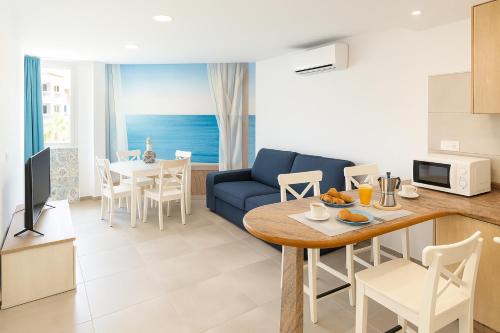 Kuchyň nebo kuchyňský kout v ubytování Seaside Aguila Playa 326