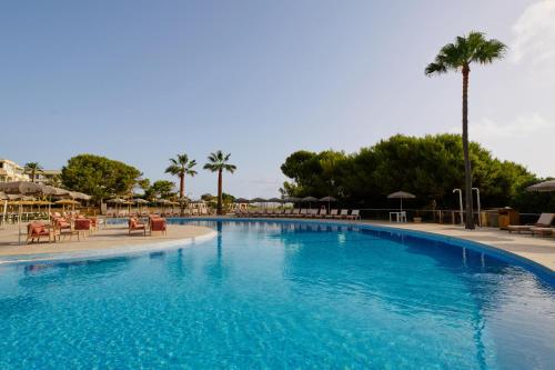 Πισίνα στο ή κοντά στο Sarena de Muro Resort Mallorca, part of Destination by Hyatt