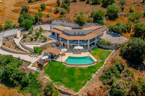 Villa EaglesRock & Spa - Droushia