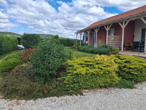 Fotografie z fotogalerie ubytování Búzavirág Apartmanház v destinaci Balatonakali